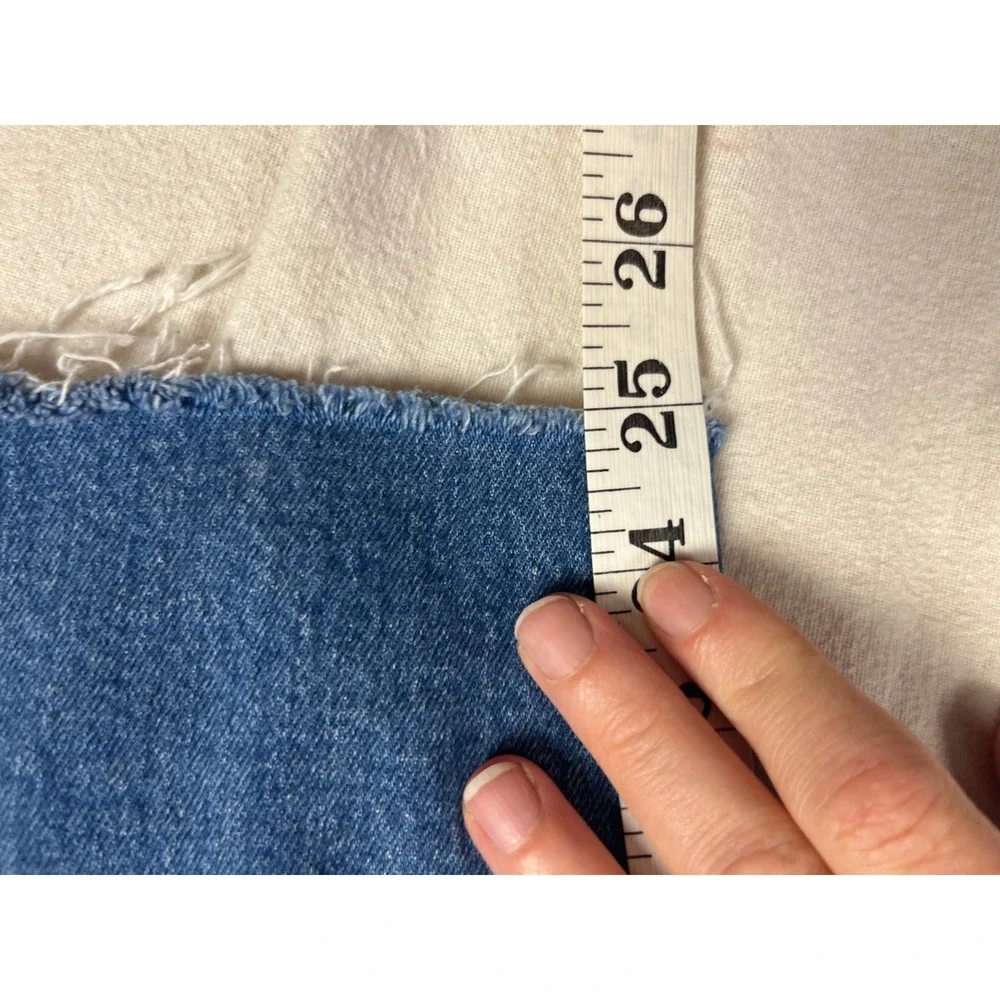 Madewell The High-Rise Slim Crop Boyjean Blue Distressed Raw Hem Size 26